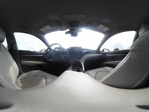 Used 2021 Toyota Camry SE FWD image 15