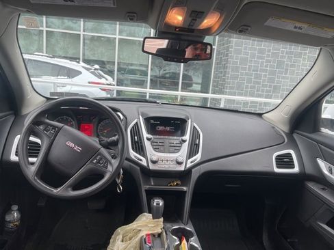 Used 2017 GMC Terrain SLE image 17