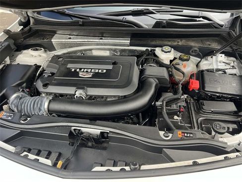 Certified 2023 Cadillac XT4 Sport w/ LPO, Onyx Lite Package image 9