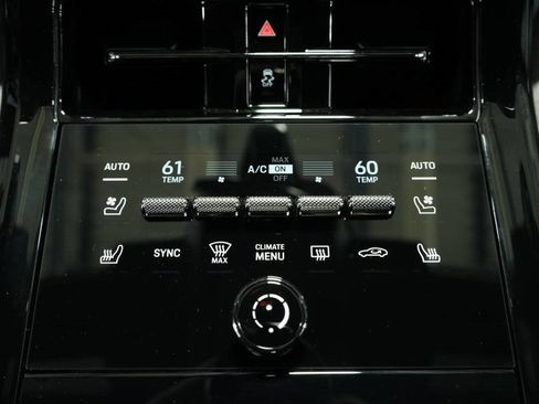 New 2025 Porsche Panamera 4 image 22