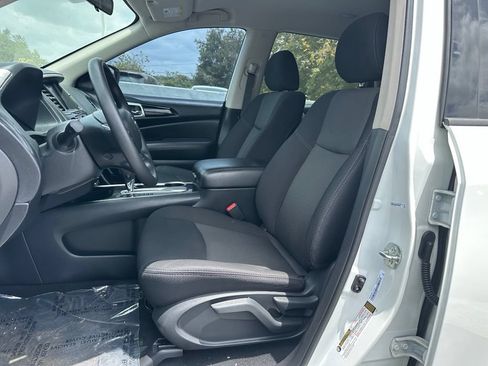 Used 2020 Nissan Pathfinder S FWD image 10