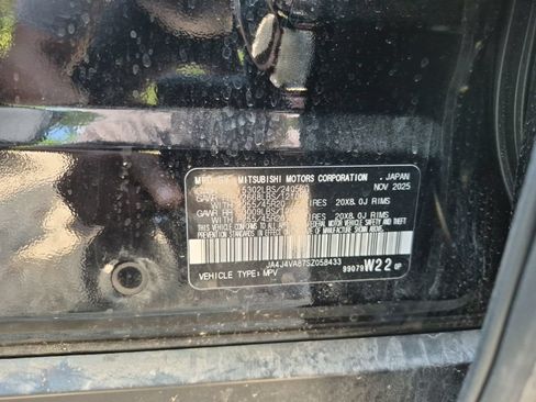 Used 2025 Mitsubishi Outlander SE AWD/4WD image 8