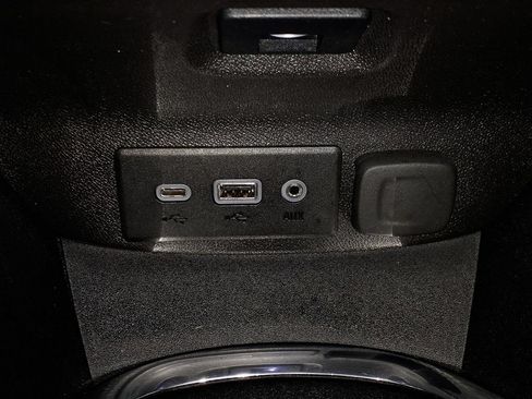 Used 2025 Chevrolet Malibu LT FWD image 23
