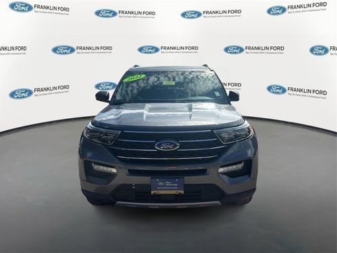 Certified 2022 Ford Explorer XLT w/ Equipment Group 202A image 3