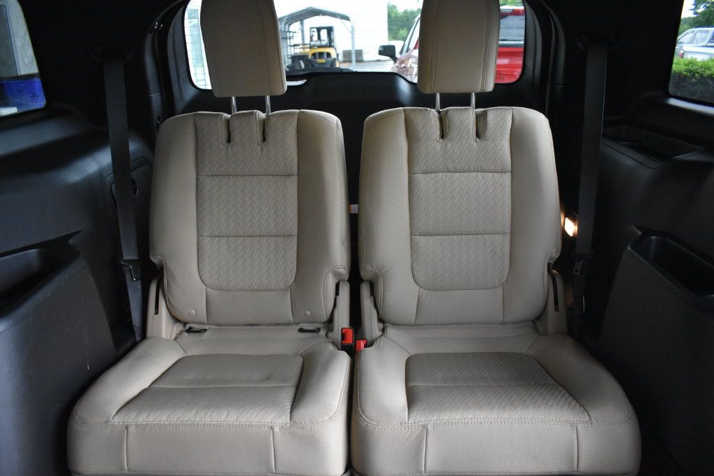 Used 2016 Ford Explorer FWD image 15