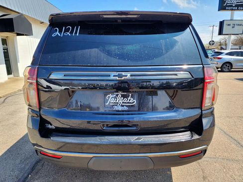 Used 2022 Chevrolet Suburban Z71 w/ Luxury Package image 6