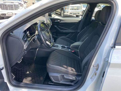 Used 2023 Volkswagen Jetta Sport FWD image 10
