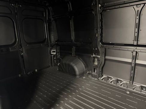 New 2026 RAM ProMaster 2500 w/ Quick Order Package 22G SLT FWD image 13