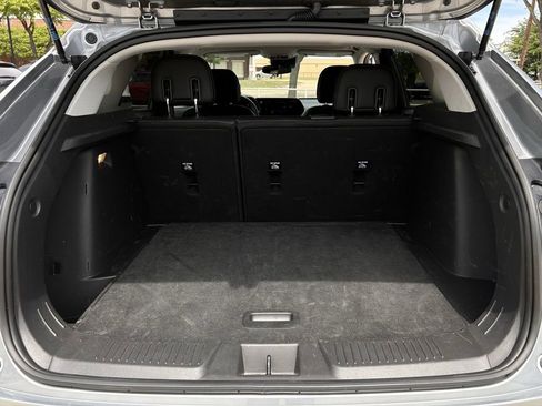Used 2025 Chevrolet Trax LT image 32
