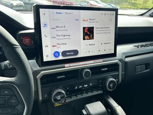 Used 2024 Toyota Tacoma TRD Off-Road image 24