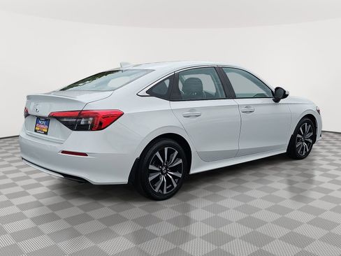 Used 2024 Honda Civic EX image 5