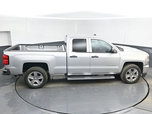 Used 2019 Chevrolet Silverado 1500 Custom w/ Custom Convenience Package RWD image 26