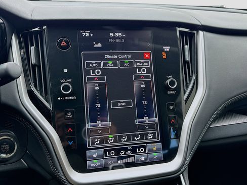 Used 2023 Subaru Outback Premium AWD/4WD image 12