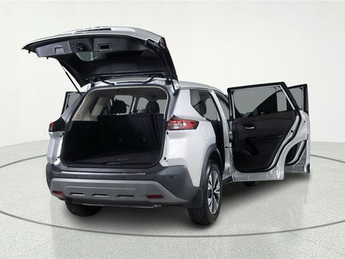Used 2023 Nissan Rogue SV FWD image 6