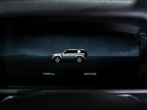 Used 2025 Land Rover Defender 110 X-Dynamic SE AWD/4WD image 27