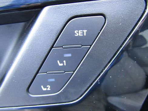 Used 2024 Mitsubishi Outlander SEL AWD/4WD image 23