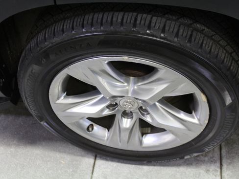 Used 2014 Toyota Highlander Limited Platinum image 37