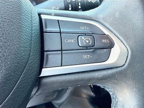 Used 2022 Jeep Compass Latitude FWD image 37