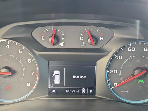 Used 2018 Chevrolet Traverse LT image 23