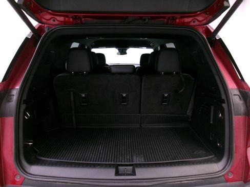 Certified 2025 Chevrolet Traverse LT w/ Driver Confidence Package image 14