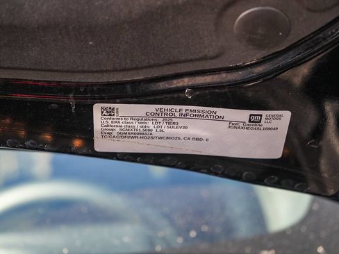 Used 2025 Chevrolet Equinox LT w/ Safety and Technology Package FWD image 25