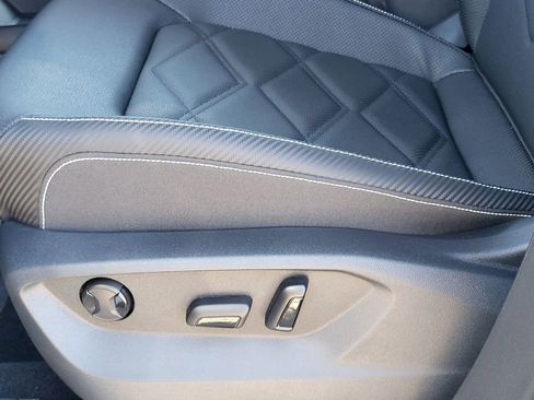 New 2026 Volkswagen Atlas Cross Sport SE image 10