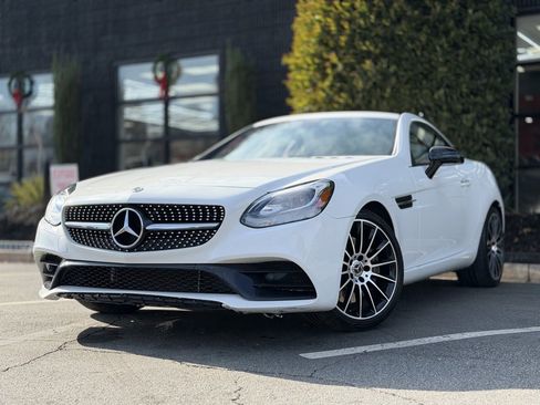 Used 2019 Mercedes-Benz SLC 300 image 2