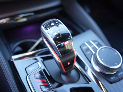 Used 2023 BMW M5 image 30