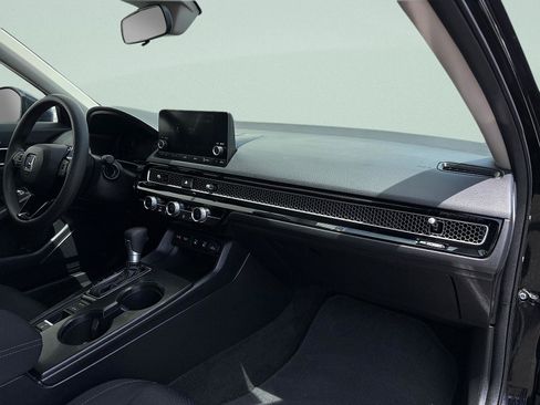 Certified 2025 Honda Civic LX image 32