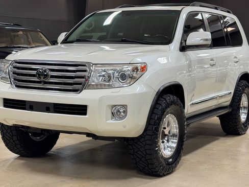 Used 2014 Toyota Land Cruiser AWD/4WD image 3