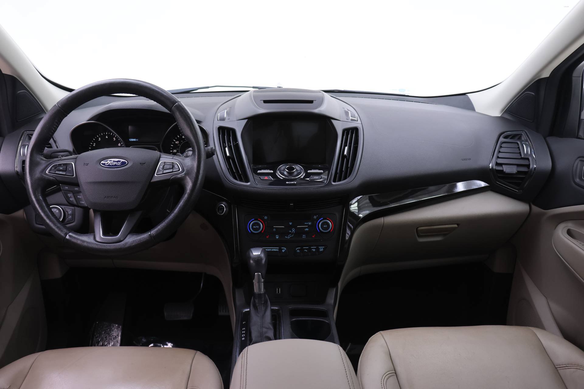 Used 2018 Ford Escape Titanium AWD/4WD image 5
