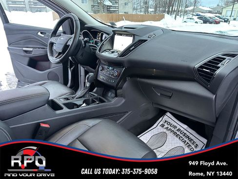 Used 2018 Ford Escape Titanium image 32