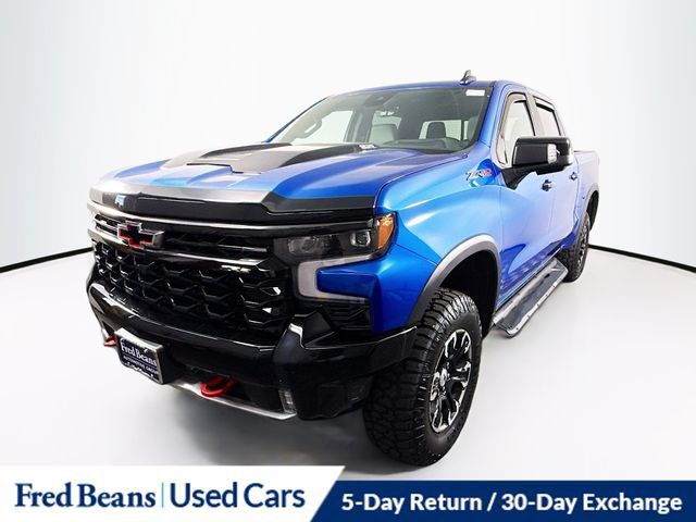 Used 2022 Chevrolet Silverado 1500 ZR2 w/ Technology Package AWD/4WD image 3
