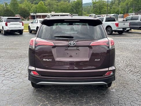 Used 2017 Toyota RAV4 XLE FWD image 6