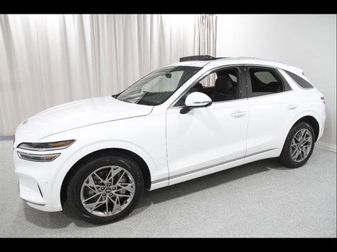 Used 2023 Genesis GV70 2.5T w/ Advanced Package AWD/4WD image 3