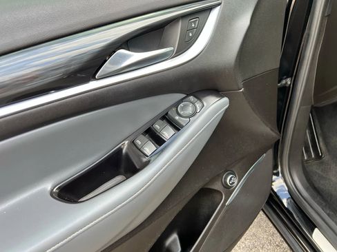 Used 2020 Buick Enclave Essence w/ Sport Touring Edition image 13