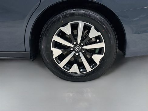 Used 2025 Honda Odyssey EX-L image 33