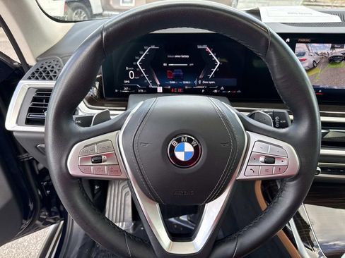 Used 2023 BMW X7 xDrive40i image 45