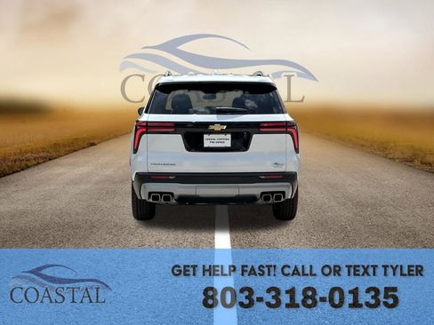 Used 2025 Chevrolet Traverse LT FWD image 15
