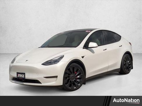 Used 2023 Tesla Model Y Performance image 1