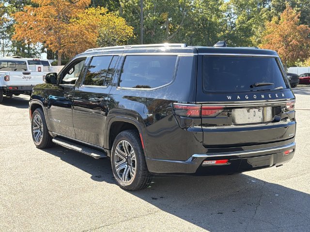Used 2024 Jeep Wagoneer L Series II w/ Flexible Seating Group AWD/4WD image 11