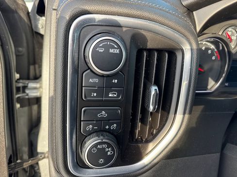 Used 2021 Chevrolet Silverado 1500 LT image 32