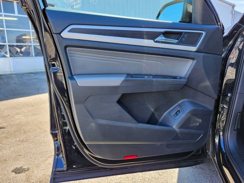 Certified 2023 Volkswagen Atlas SE w/ Panoramic Sunroof Package AWD/4WD image 13