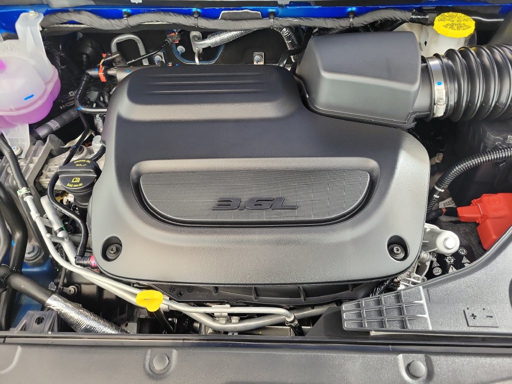 New 2027 Chrysler Pacifica Select FWD image 10