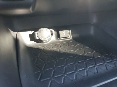 Used 2022 Toyota RAV4 XLE image 29