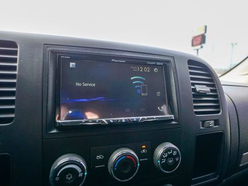 Used 2007 Chevrolet Silverado 1500 LT image 16