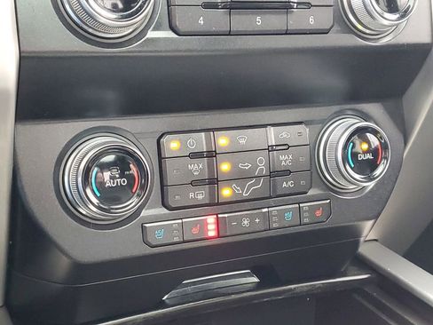 Used 2019 Ford F450 Platinum w/ Platinum Ultimate Package AWD/4WD image 29