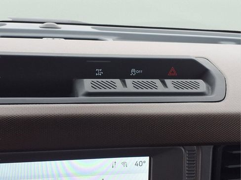 Used 2023 Ford Bronco Outer Banks image 17