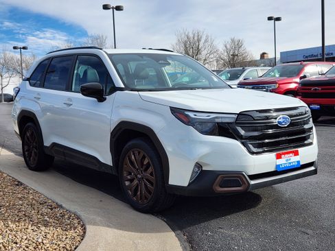 Used 2025 Subaru Forester Sport w/ Popular Package #1 AWD/4WD image 4
