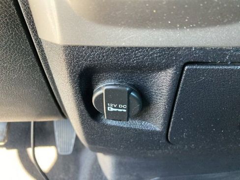 Used 2017 RAM 1500 Classic SLT AWD/4WD image 22